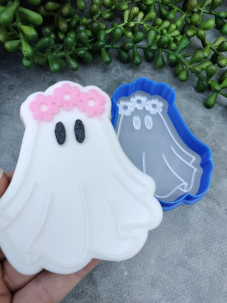 Ghost with Daisy Raised Stamp and Cookie Cutter Set Halloween Daisies