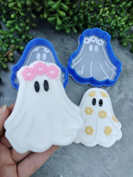 Ghost with Daisy Raised Stamp and Cookie Cutter Set Halloween Daisies