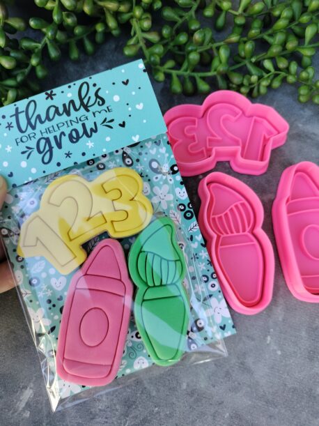 Teacher Appreciation Set, Crayon, Art paint Brush, 1,2,3 Text, 3 Piece Set Cookie Cutter and Fondant Embosser Teacher Educator Gift